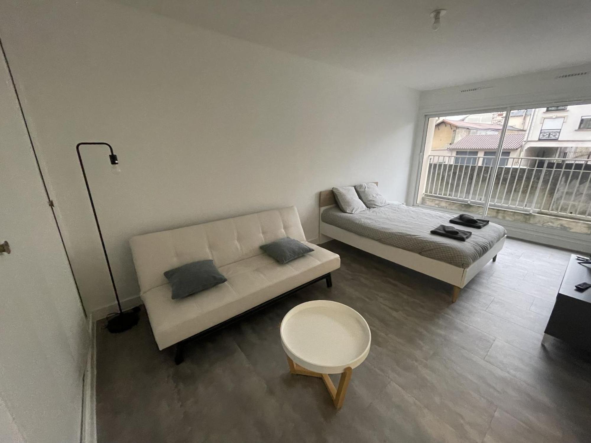 Logement Neuf A Proximite Du Centre Ville Avec Parking Limoges Eksteriør billede